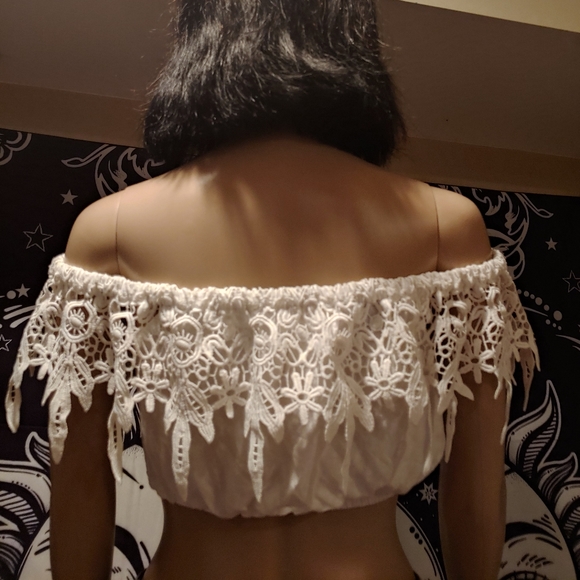 White Crop top - Picture 3 of 3